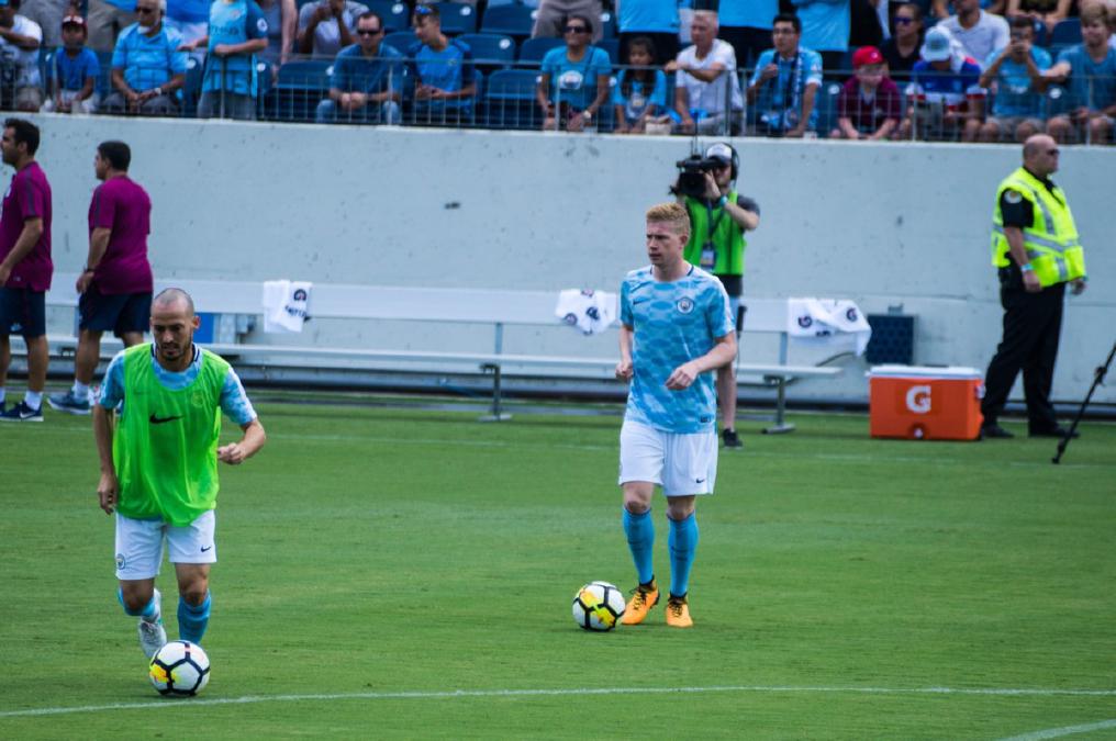 2023三冠王之夜：德布劳内与曼城登顶欧洲的传奇赛季