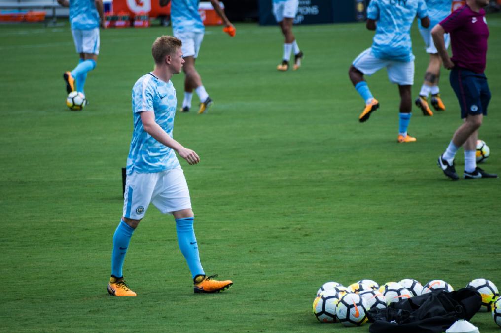 德布劳内传球解剖：xA数据背后的视野几何学